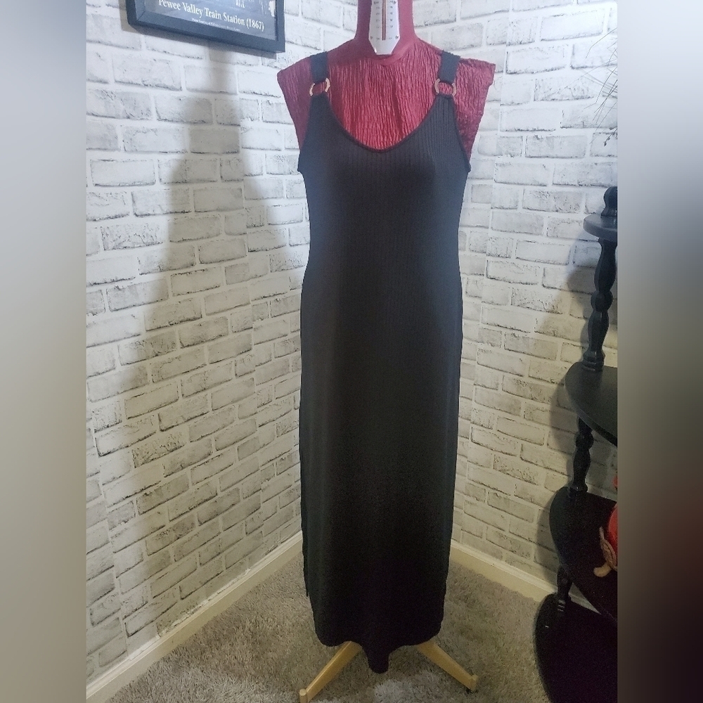 Green Envelope Black Maxi Style Dress With Slits on Each Side. Size M